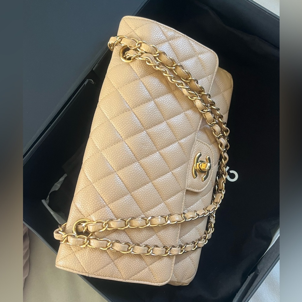 Chanel Classic Caviar GHW Double Flap Medium Size - Picture 2 of 12